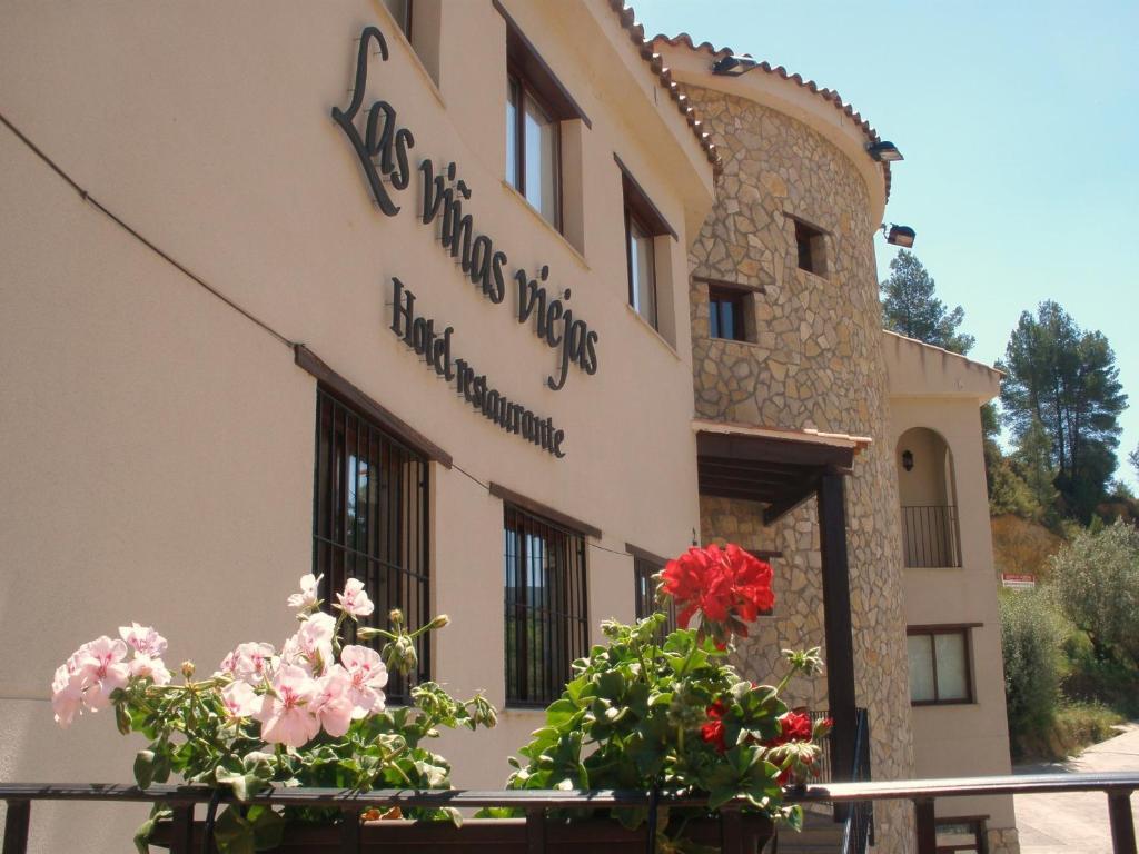 Hotel Restaurante Vinas Viejas Fuentes de Ayodar Bagian luar foto