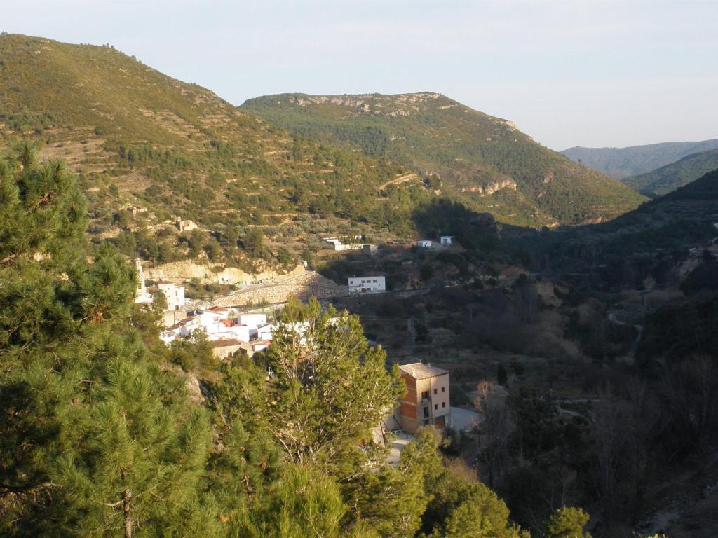Hotel Restaurante Vinas Viejas Fuentes de Ayodar Bagian luar foto