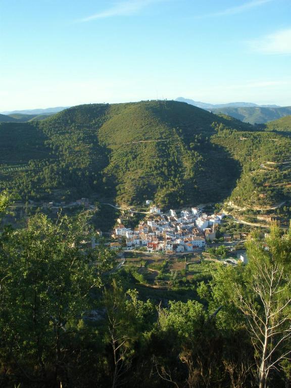 Hotel Restaurante Vinas Viejas Fuentes de Ayodar Bagian luar foto