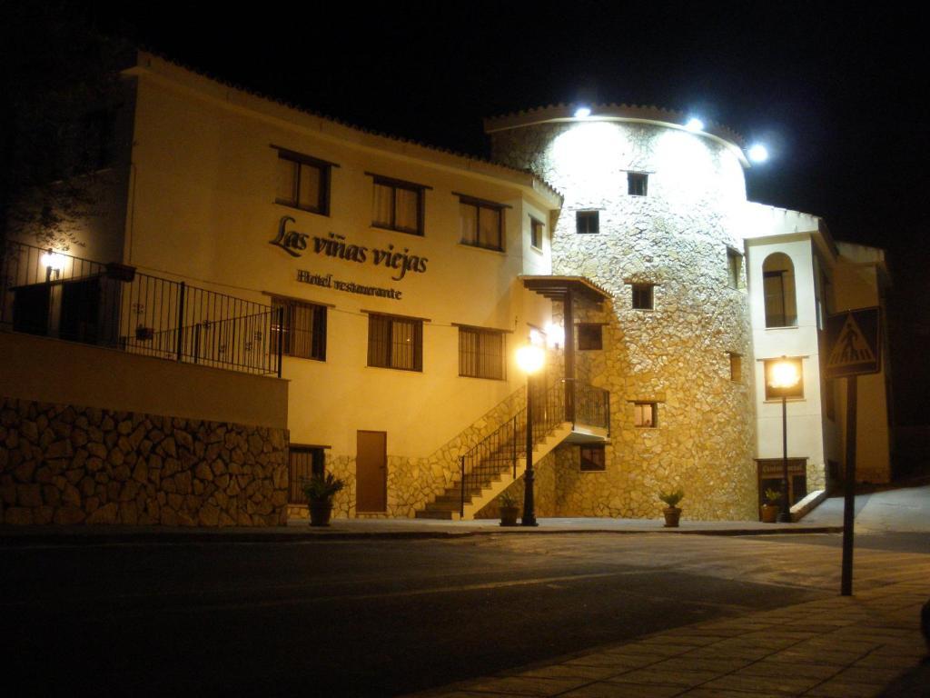 Hotel Restaurante Vinas Viejas Fuentes de Ayodar Bagian luar foto