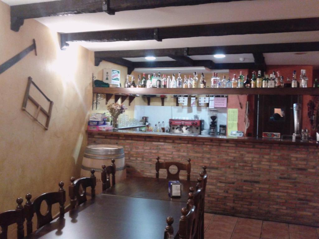 Hotel Restaurante Vinas Viejas Fuentes de Ayodar Bagian luar foto