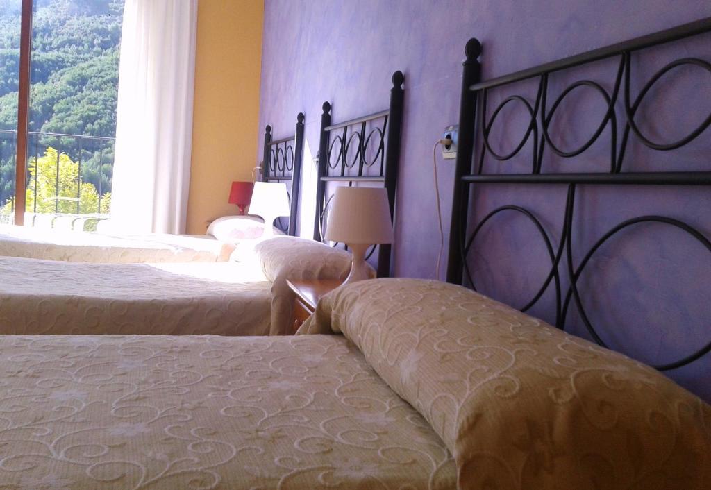 Hotel Restaurante Vinas Viejas Fuentes de Ayodar Ruang foto