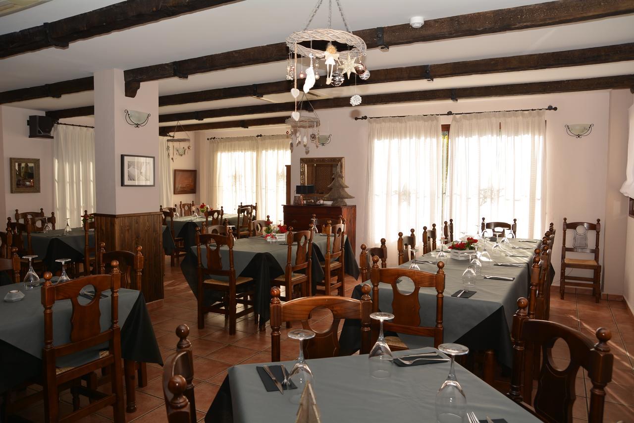 Hotel Restaurante Vinas Viejas Fuentes de Ayodar Bagian luar foto