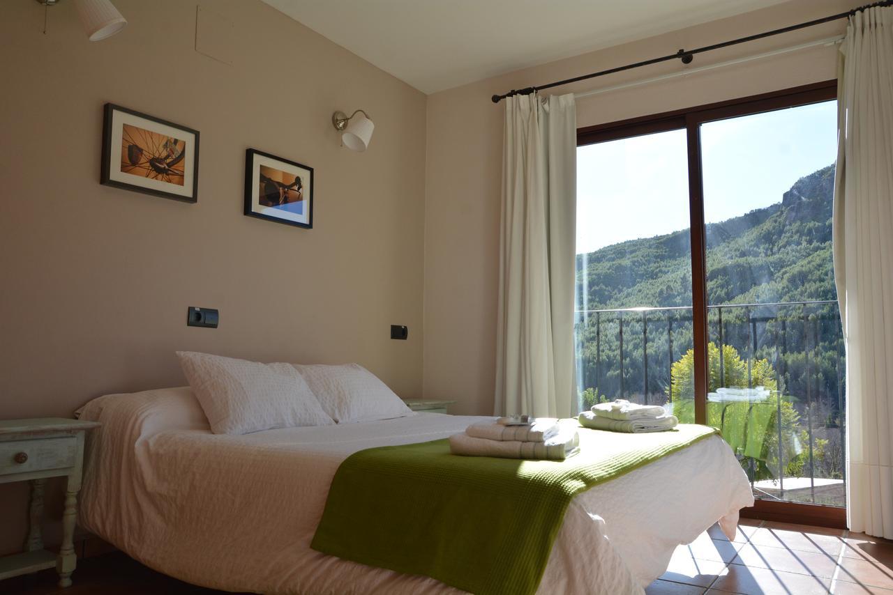 Hotel Restaurante Vinas Viejas Fuentes de Ayodar Bagian luar foto